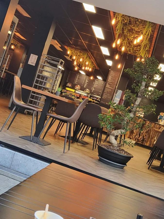 Loogiez Aparthotel โตงเงอเริน ภายนอก รูปภาพ